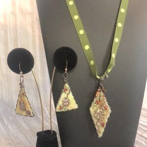 Handmade ribbon necklace & earrings with large hand painted diamond & triangles
